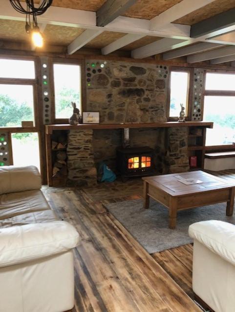 Rabbits 1Or 2 Bedroom Hobbit Style Hillset Earthen Dartmoor Eco Home South Brent Екстериор снимка